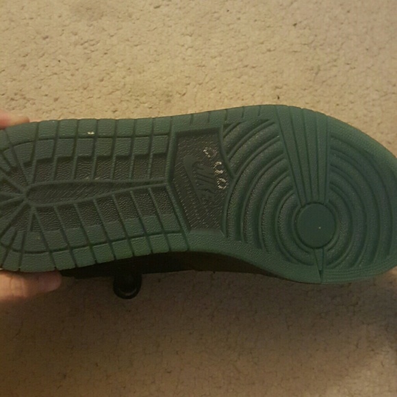 Jordans - Picture 3 of 5